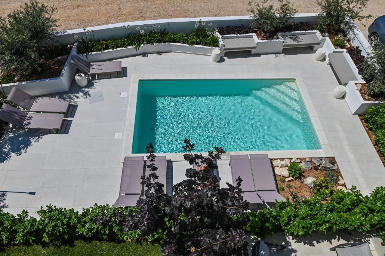 Villa Cala, Hotel Rooms&Apartments Новаля Екстериор снимка