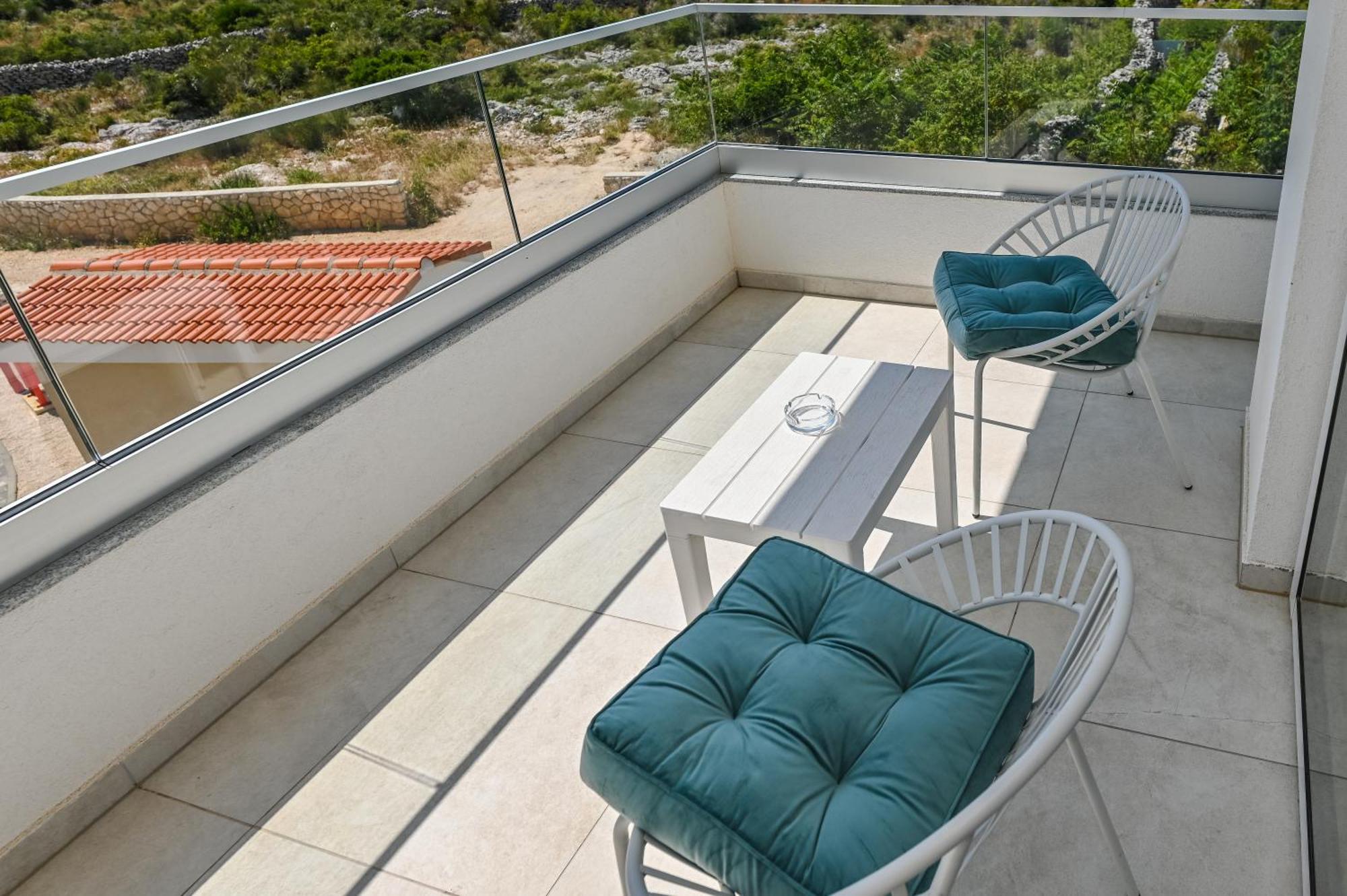 Villa Cala, Hotel Rooms&Apartments Новаля Екстериор снимка